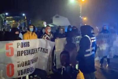 Петр Порошенко - У дома Порошенко прошла акция протеста - real-vin.com - Киев