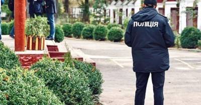 Володимир Зеленський - На вулиці штрафують за відсутність маски — пояснюємо разом з юристом як це працює - delo.ua - Украина