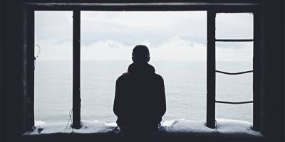 Ученые определили в каком возрасте люди себя чувствуют наиболее одинокими - detaly.co.il - Сан-Диего