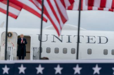 Дональд Трамп - Трамп обвинил таблетки в своем проигрыше - infox.ru - США