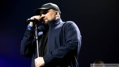 Иван Ургант - Рэпер Баста научил Урганта есть раков по-ростовски - inforeactor.ru