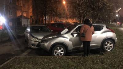 В Твери пьяный водитель врезался в припаркованный автомобиль - afanasy.biz - Тверь - Тверская обл.