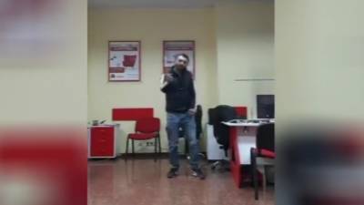 Захватчик микрофинансовой организации извинился - vesti.ru - Грузия - Тбилиси