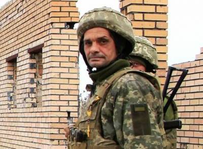 "Почему я сижу дома?" Отец ушел воевать на Донбасс вслед за сыном - from-ua.com - Украина