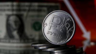 Владимир Евстифеев - Финансовые аналитики оценили риски снижения курса рубля к концу года - iz.ru