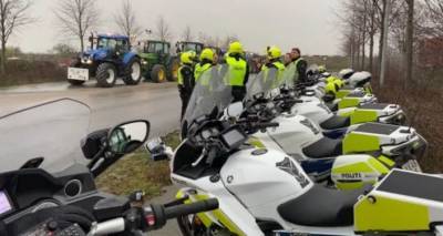 Трактором по коронавирусу: в Дании прошли акции протеста против уничтожения норок - ru.armeniasputnik.am - Дания