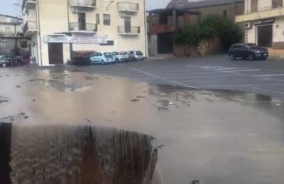 Арсен Аваков - Денис Шмыгаль - Наводнение на юге Италии: обрушился мост, затопило дороги - sharij.net - Италия