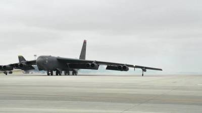 Пентагон перебросил стратегические бомбардировщики B-52H на Ближний Восток - piter.tv - США - шт.Аляска - штат Северная Дакота