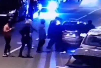 Видео: петербуржцу прострелили щеку и вспороли живот в массовой драке - ivbg.ru - Санкт-Петербург - Всеволожск