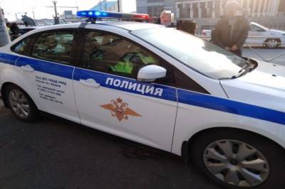 У метро в Москве мужчина выстрелил в девушку из газового пистолета - aif.ru - Москва
