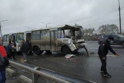 В Архангельске на Краснофлотском мосту произошло крупное ДТП - chel.mk.ru - Архангельск