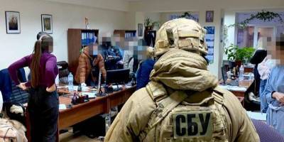 Чиновники налоговой и таможенной служб торговали конфиденциальными данными — СБУ - nv.ua - Украина