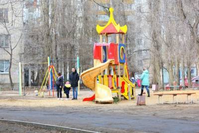 В Челябинской области в 2020 году благоустроено 227 общественных территорий и 209 дворов - nakanune.ru - Челябинская обл.