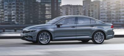 Седан Volkswagen Passat лишился двухлитрового мотора в России - avtonovostidnya.ru - Россия