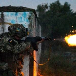 За сутки боевики четыре раза нарушили перемирие на Донбассе: погиб военный - reporter-ua.com - Россия - населенный пункт Шумы - Донбасс - Военный