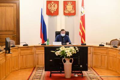 Уволенные смоляне с Игоревского завода продолжат получать деньги за общественные работы - mk-smolensk.ru - Смоленская обл.