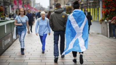В Шотландии узаконили бесплатную раздачу женщинам средств личной гигиены - polit.info - Шотландия