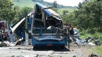 Не менее 37 человек погибли в ДТП с автобусом в Бразилии - iz.ru - Brazil - штат Сан-Паулу