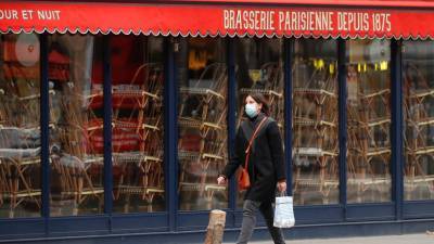 Эммануэль Макрон - Во Франции - Во Франции за сутки выявили более 16 тысяч случаев коронавируса - russian.rt.com - Франция - Santé