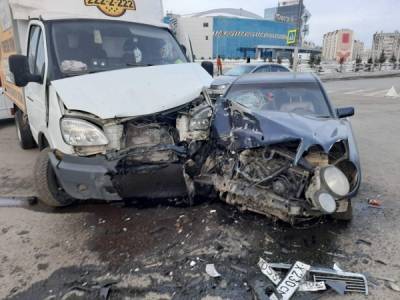 В Челябинске два человека пострадали в ДТП с грузовиком и иномаркой - nakanune.ru - Челябинск