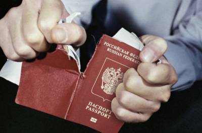 В Карелии мужчина выкрал паспорт бывшей возлюбленной и разорвал его в клочья - gubdaily.ru - район Пудожский - республика Карелия