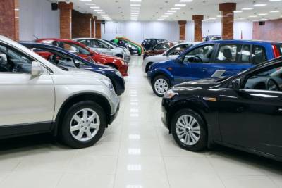 Сергей Целиков - Эксперты прогнозируют рост цен на легковые автомобили в России - m24.ru - Россия