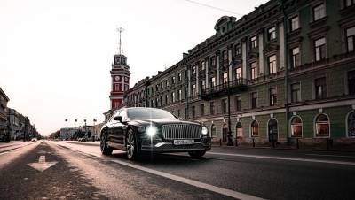 Скорость классики: тестируем новый Bentley Flying Spur - dp.ru - Санкт-Петербург
