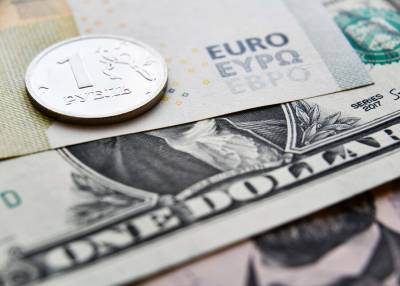 Ян Марчинский - На Евро - Эксперт рассказал, стоит ли сейчас менять доллары на евро - m24.ru