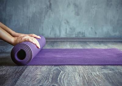 Как выбрать коврик для йоги: без чего тренироваться становится опасно - 24tv.ua