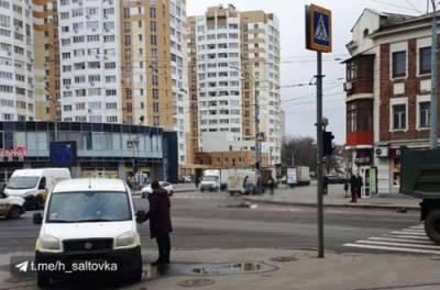 Жутчайшее ДТП в Харькове: грузовик размазал по асфальту 60-летнюю женщину. ВИДЕО - from-ua.com - Харьков