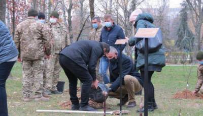 В Броварах высадили Аллею памяти погибшим на российско-украинской войне женщинам - lenta.ua - Украина - Киев - Львов - Черкассы - Краматорск - Житомир