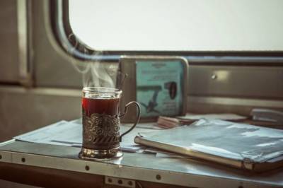 Чай и кофе возвращаются в поезда: проводники снова будут предлагать пассажирам горячие напитки - news.24tv.ua