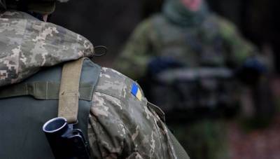 Украинский - Украинский военный избил и поджег своего сослуживца - anna-news.info - Украина - Киев