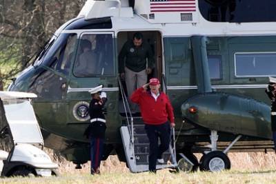 Дональд Трамп - Эрик Трамп - Джо Байден - Вирджиния - Трамп с сыновьями прибыл на вертолете поиграть в гольф - lenta.ru - США - Лондон - шт. Мэриленд