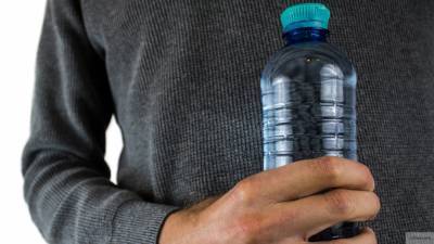 Эксперт Роскачества перечислил признаки опасной воды в бутылке - newinform.com