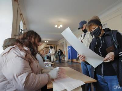Наблюдатели "ОПОРЫ" рассказали о первых нарушениях на выборах мэра Черновцов - gordonua.com - Украина - Черновцы