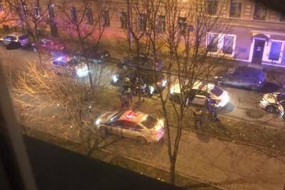 Toyota Camry - Петербургские полицейские ранили нарушителя во время ночной погони - abnews.ru
