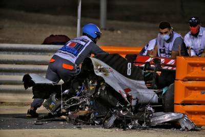 Ромен Грожан - Даниил Квятый - Болид гонщика «Формулы-1» взорвался во время Гран-при Бахрейна - govoritmoskva.ru - Бахрейн