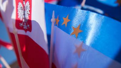 Антон Бредихин - Эксперт заявил, что «бунт» Польши и Венгрии приведет к распаду ЕС - gazeta.ru - Москва - Венгрия - Польша