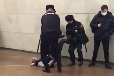 Полиция задержала дебошира в московском метро - m24.ru - Москва - район Кунцево