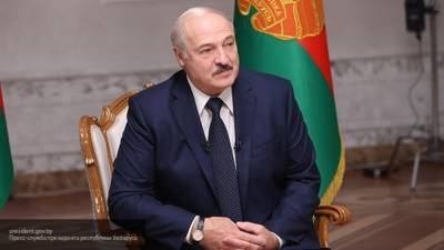 Александр Лукашенко - Александр Турчин - Лукашенко обещал поделиться подаренным пармезаном - newinform.com - Белоруссия - район Слуцкий