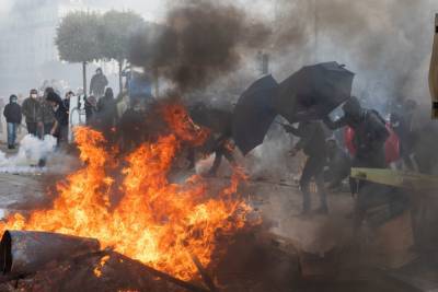 Жеральд Дарманен - Во Франции - Около 100 полицейских пострадали во время протестов во Франции - news.24tv.ua - Франция - Париж