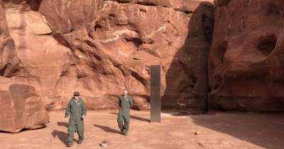 Загадочный монолит, который нашли в США посреди пустыни, таинственно исчез - tsn.ua - USA - Юта