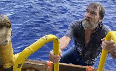 Пропавшего в море жителя Флориды нашли через два дня. Он держался за свою перевернувшуюся лодку - usa.one - США - шт.Флорида