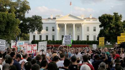 Дональд Трамп - Джо Байден - Потасовка возле Белого дома завершилась кровопролитием - agrimpasa.com - США - Украина - Вашингтон - территория Белый Дом