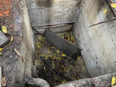 83-летняя женщина рухнула в бетонную яму под Харьковом - golos.ua - Украина - Харьков - район Немышлянский - Гсчс
