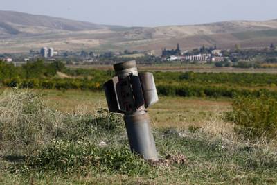 Азербайджан нанес удары тяжелой артиллерией по городам в Нагорном Карабахе - lenta.ru - Армения - Азербайджан - Мартуни - Шуша