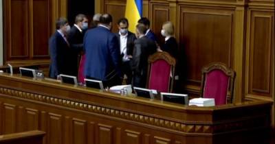 Тарас Батенко - Разумков объявил перерыв в заседании Рады сразу после начала - dsnews.ua - Украина