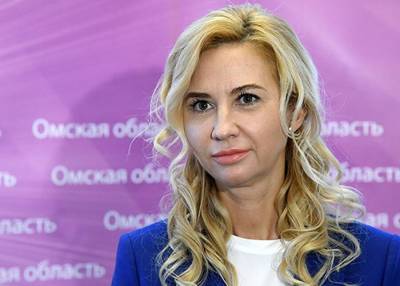 Александр Бурков - Ирина Солдатова - Глава омского минздрава Солдатова отправлена в отставку после инцидента со скорыми - m24.ru - Омская обл.