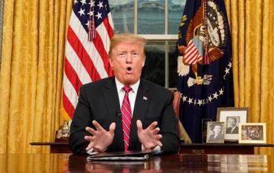 Дональд Трамп - Трамп проигрывает выборы и требует остановить подсчет голосов - real-vin.com - США - Киев - шт. Невада - шт.Пенсильвания - шт. Аризона - шт.Северная Каролина